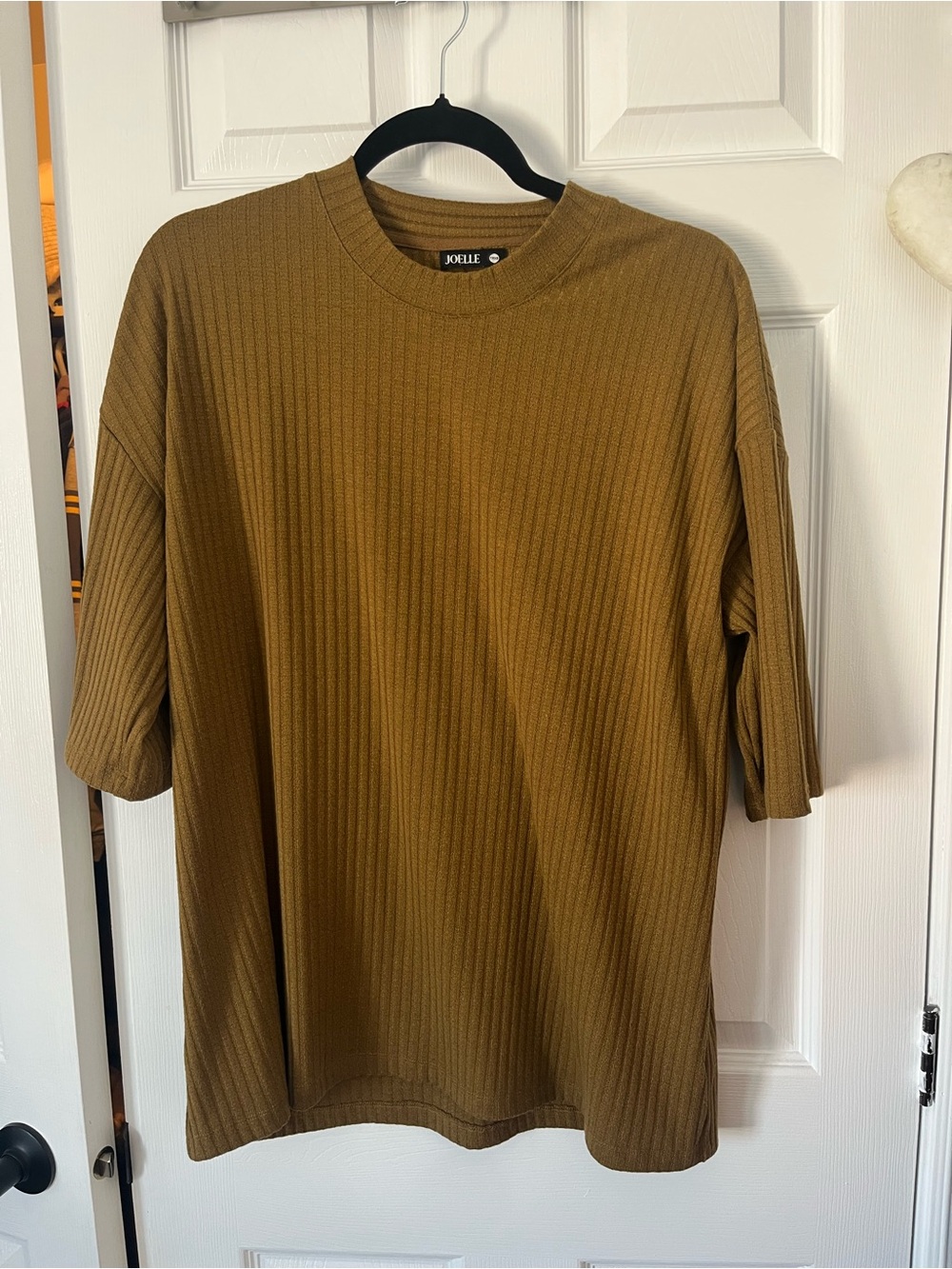 Joelle Collection - Begonia - Ribbed Short Sleeve Tee in Olive